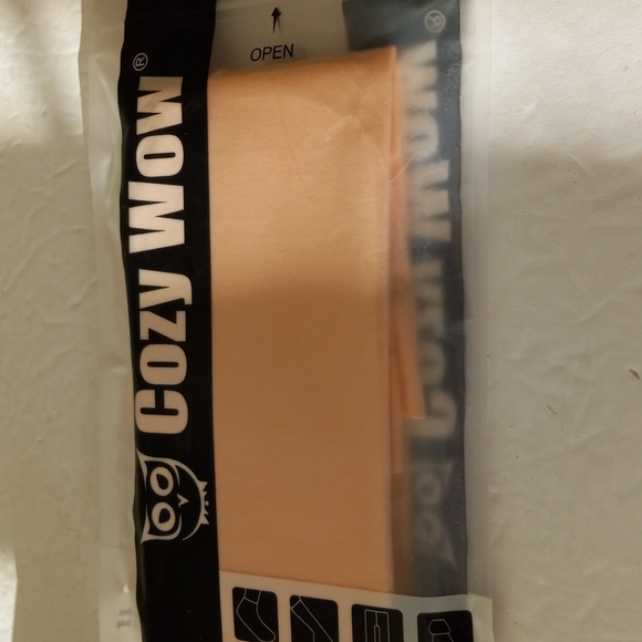 Women's Tights - Picture 2 of 3